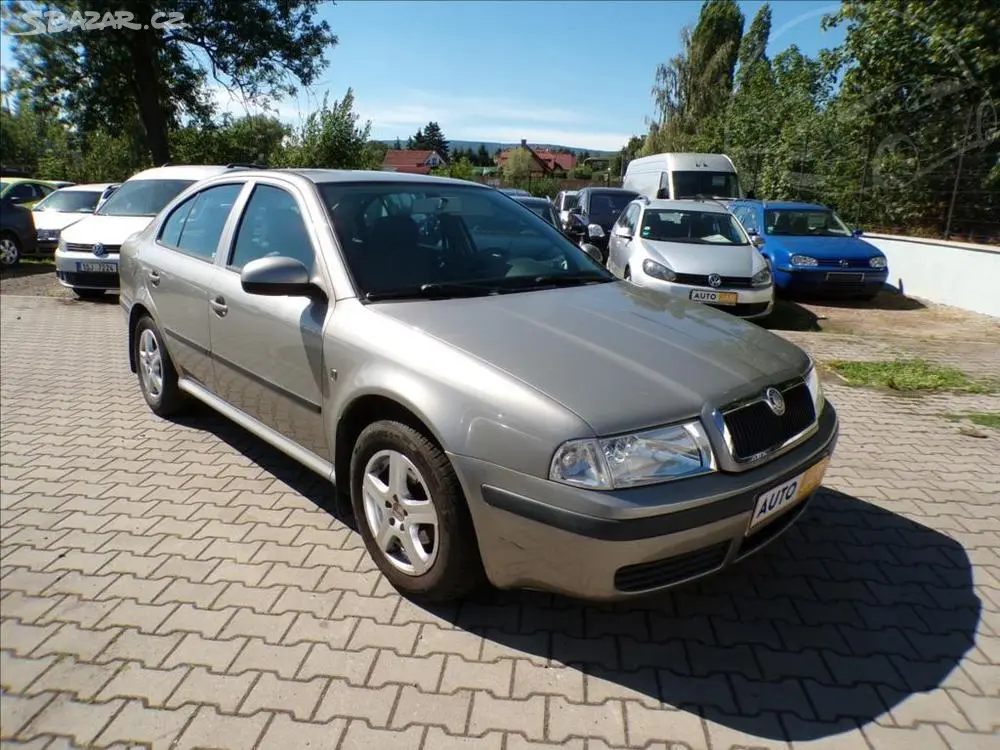 Škoda Octavia 1,6 MPI TOUR,TAŽNÉ ZAŘÍZENÍ